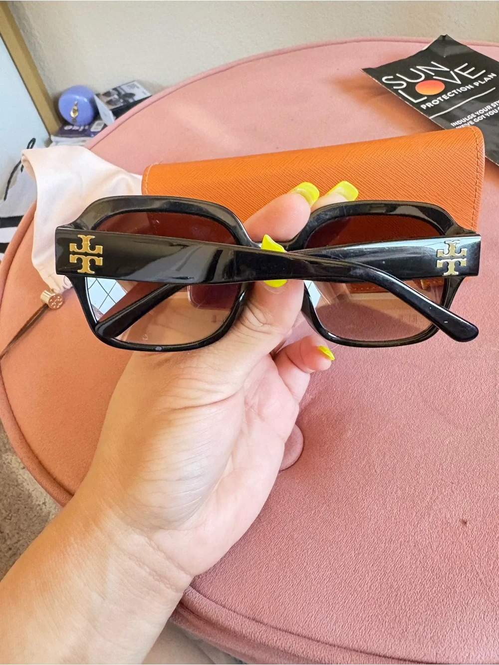 WIDE Tory Burch Black Sunglasses w/Case and dust bag Ty7143u